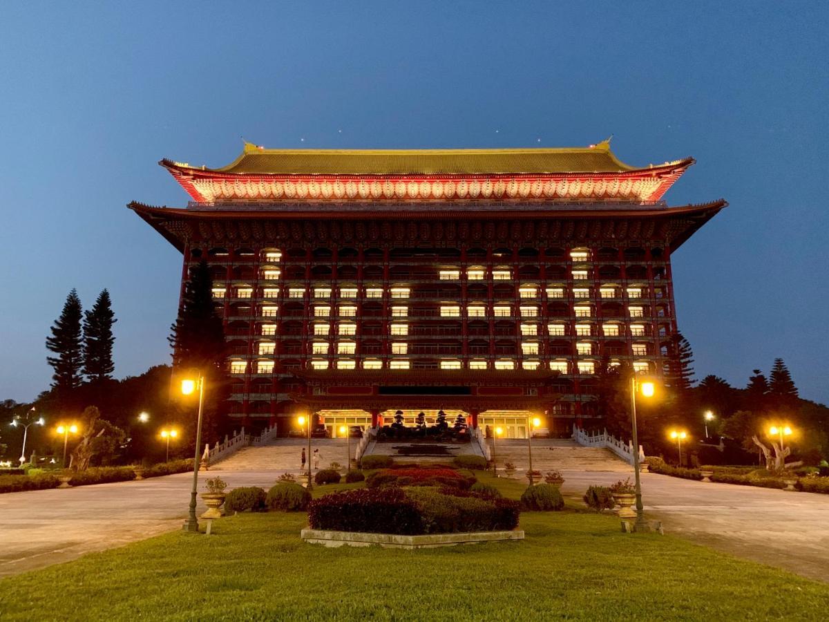 The Grand Hotel Taipé Exterior foto The Grand Hotel, Taipei